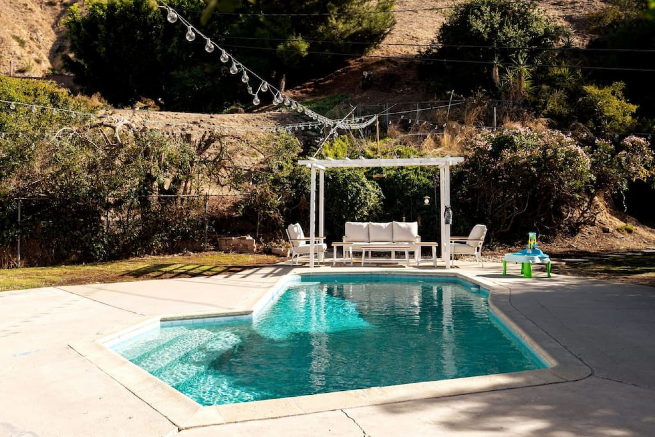 Virtual Tour: https://my.matterport.com/show/?m=69HM9Eq79Nr

Beat the heat in the summers, we got the pool for you