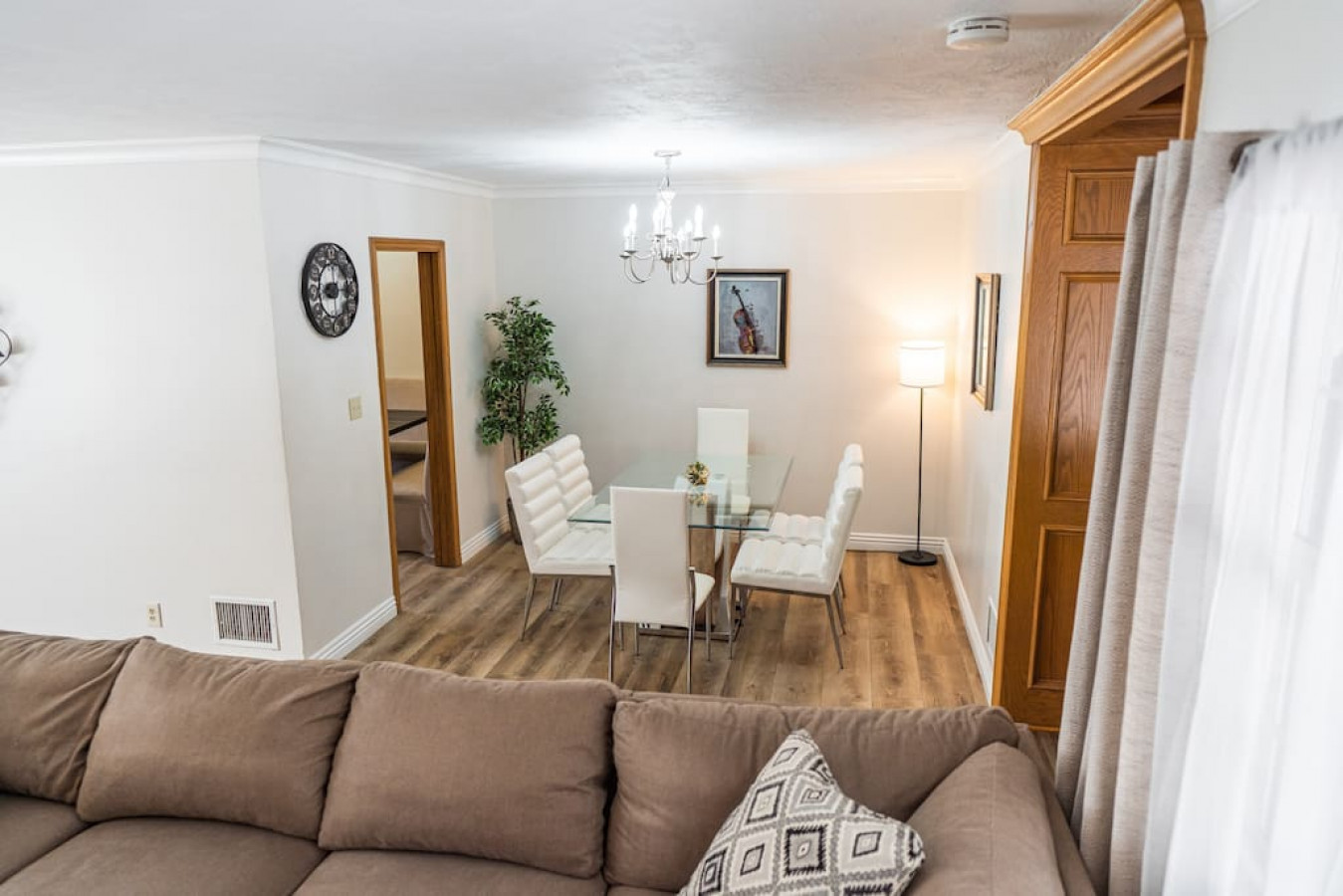 POOL!: 4BR BURBANK HOUSE w/ *SWIMMING POOL* and LARGE FENCED PATIO/YARD (p12) - Burbank