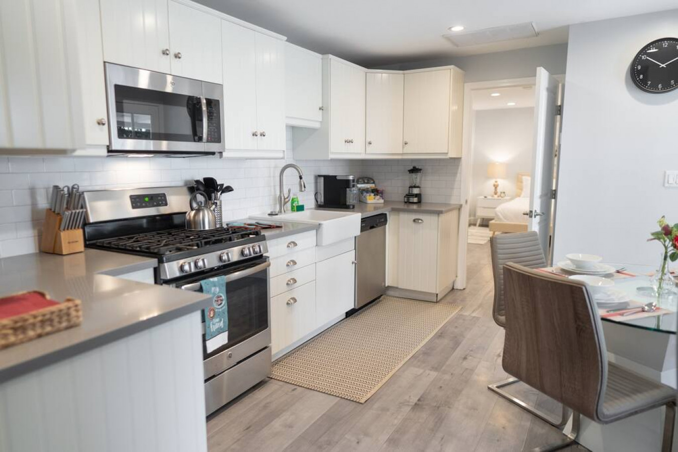 updated-1br-*house*-in-glendale-with-private-fenced-yard-(p55)/