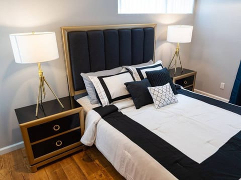 Attractive 1BR Home in Great NOHO District (p16)