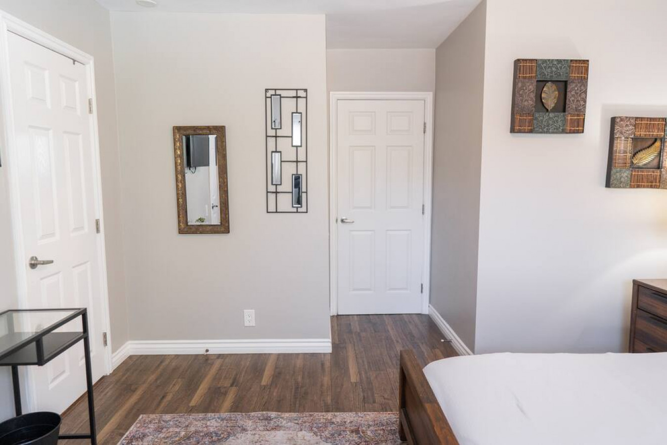 3D Virtual Tour: https://my.matterport.com/show/?m=CTaHLfjvHf4