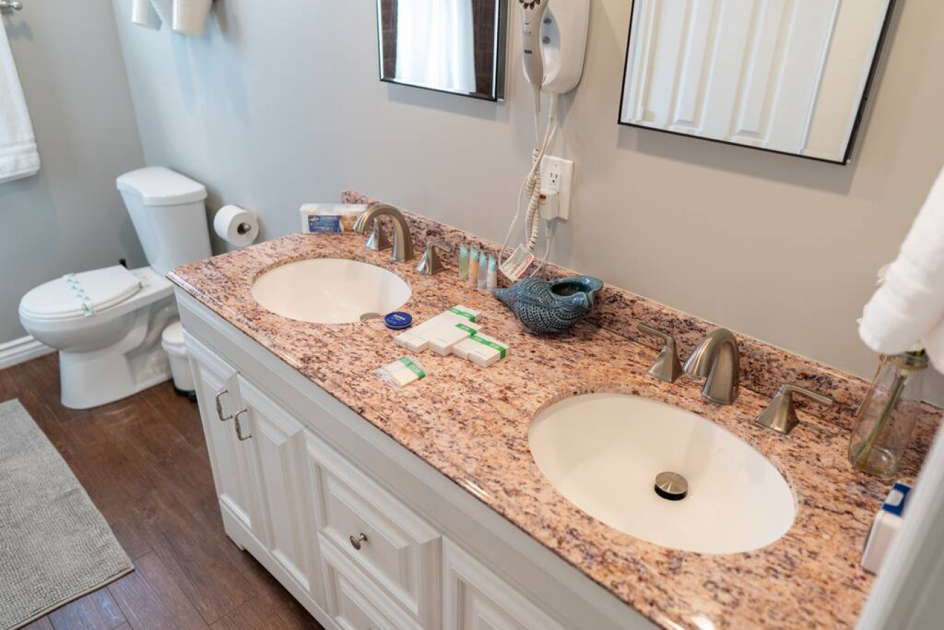 3D Virtual Tour: https://my.matterport.com/show/?m=CTaHLfjvHf4