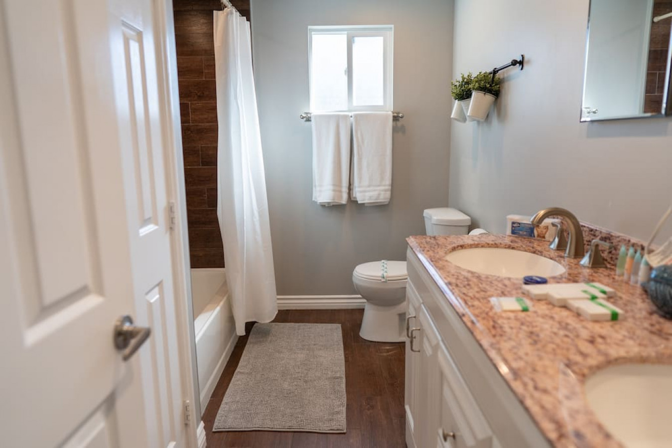 3D Virtual Tour: https://my.matterport.com/show/?m=CTaHLfjvHf4