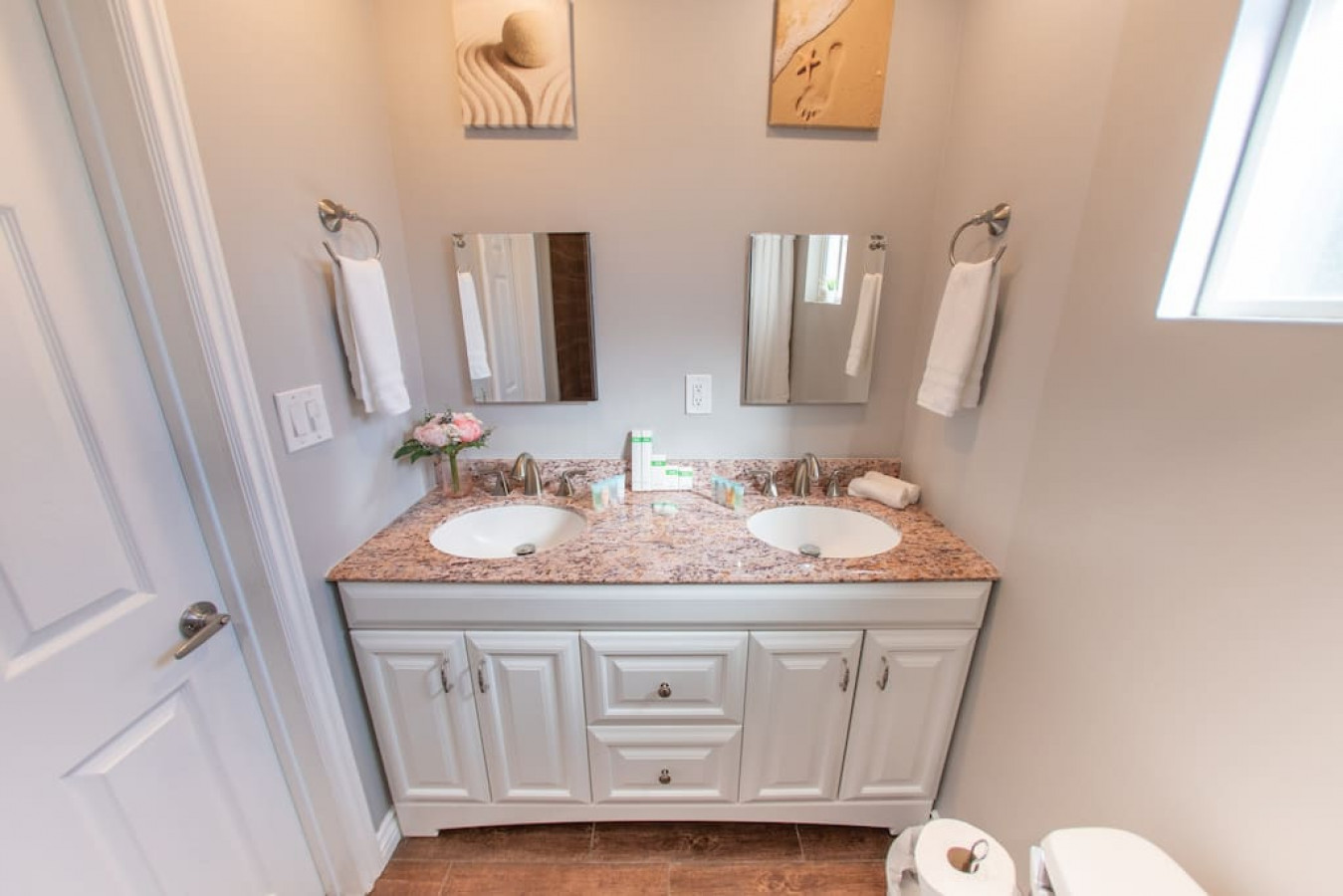 3D Virtual Tour: https://my.matterport.com/show/?m=CTaHLfjvHf4