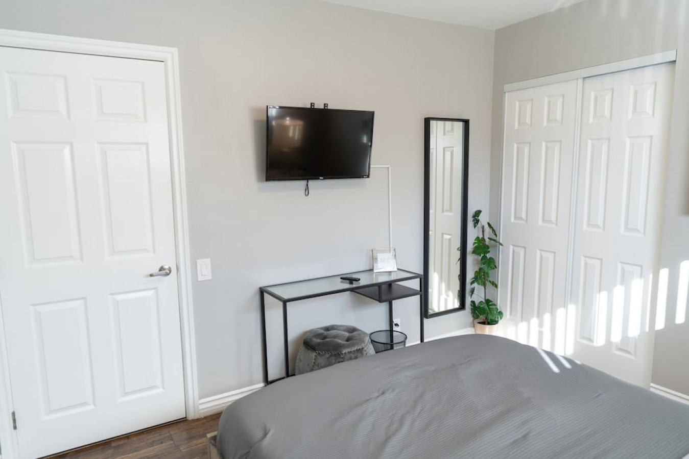 3D Virtual Tour: https://my.matterport.com/show/?m=CTaHLfjvHf4