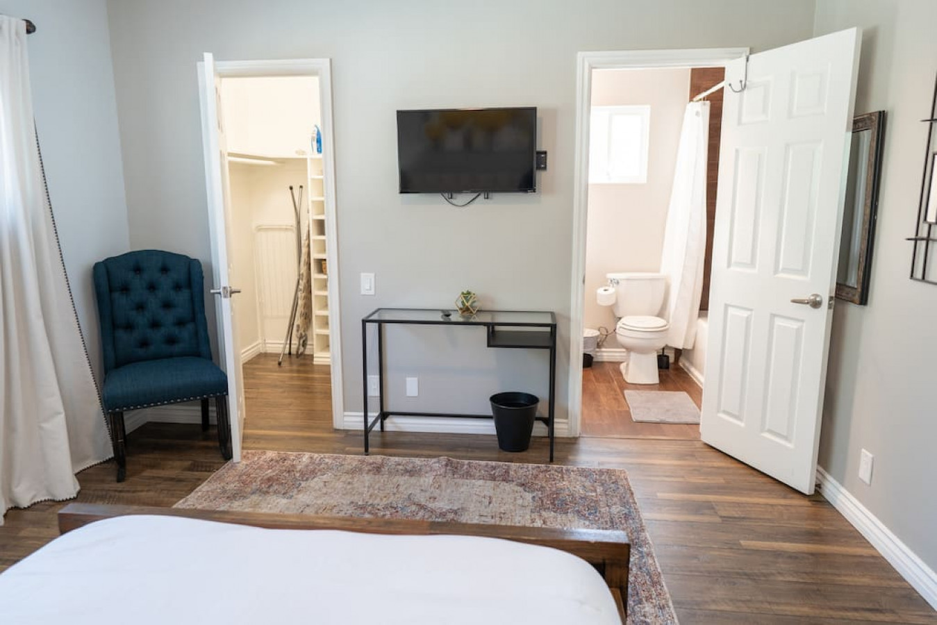 3D Virtual Tour: https://my.matterport.com/show/?m=CTaHLfjvHf4