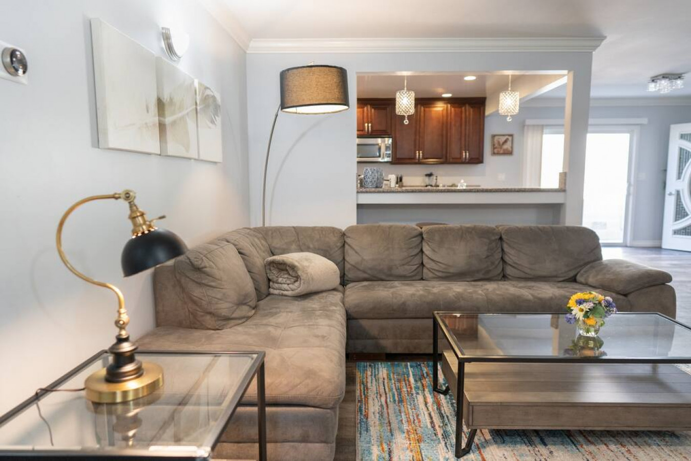 3D Virtual Tour: https://my.matterport.com/show/?m=CTaHLfjvHf4