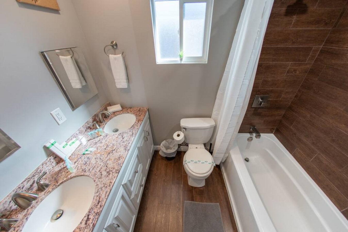 3D Virtual Tour: https://my.matterport.com/show/?m=CTaHLfjvHf4