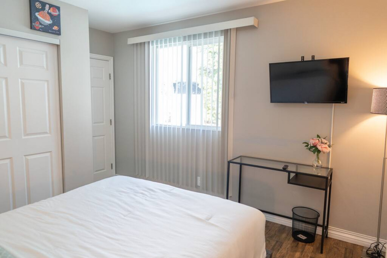 3D Virtual Tour: https://my.matterport.com/show/?m=CTaHLfjvHf4