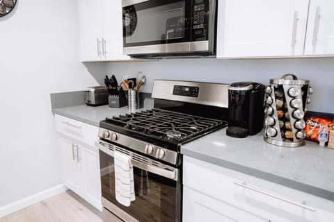KITCHEN -- View 3D Virtual Tour of the Property Here: https://tinyurl.com/2m999bma