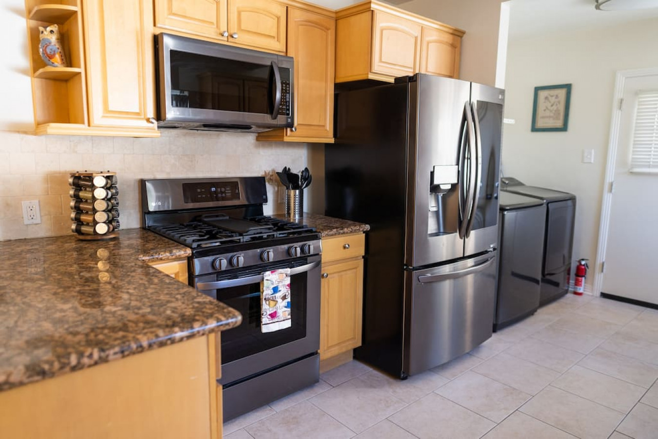 KITCHEN -- View 3D Virtual Tour of the Property Here: https://tinyurl.com/yzk7a7sx