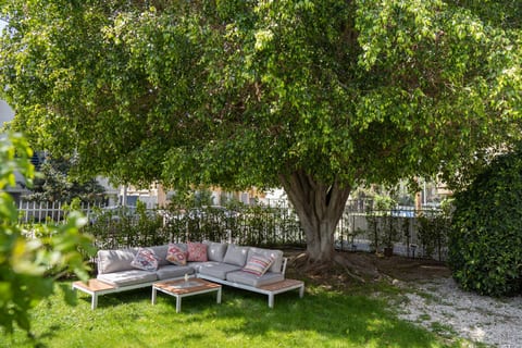 PRIVATE FENCED YARD with BBQ GRILL & OUTDOOR SEATING/FURNITURE -- View 3D Virtual Tour of the Property Here: https://tinyurl.com/22ch7jp6