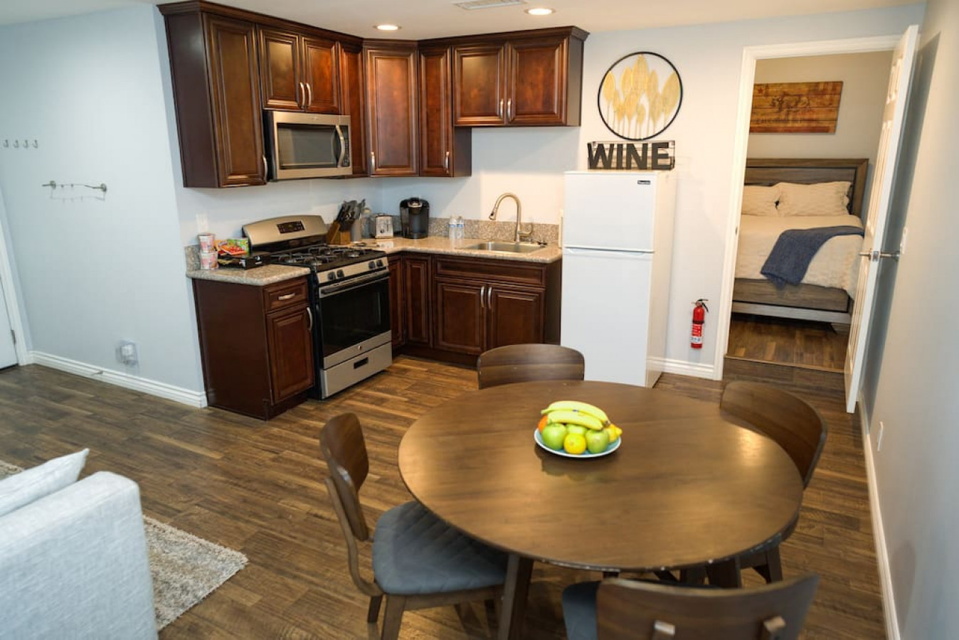 3D Virtual Tour: https://my.matterport.com/show/?m=dJS4KbfjYqm