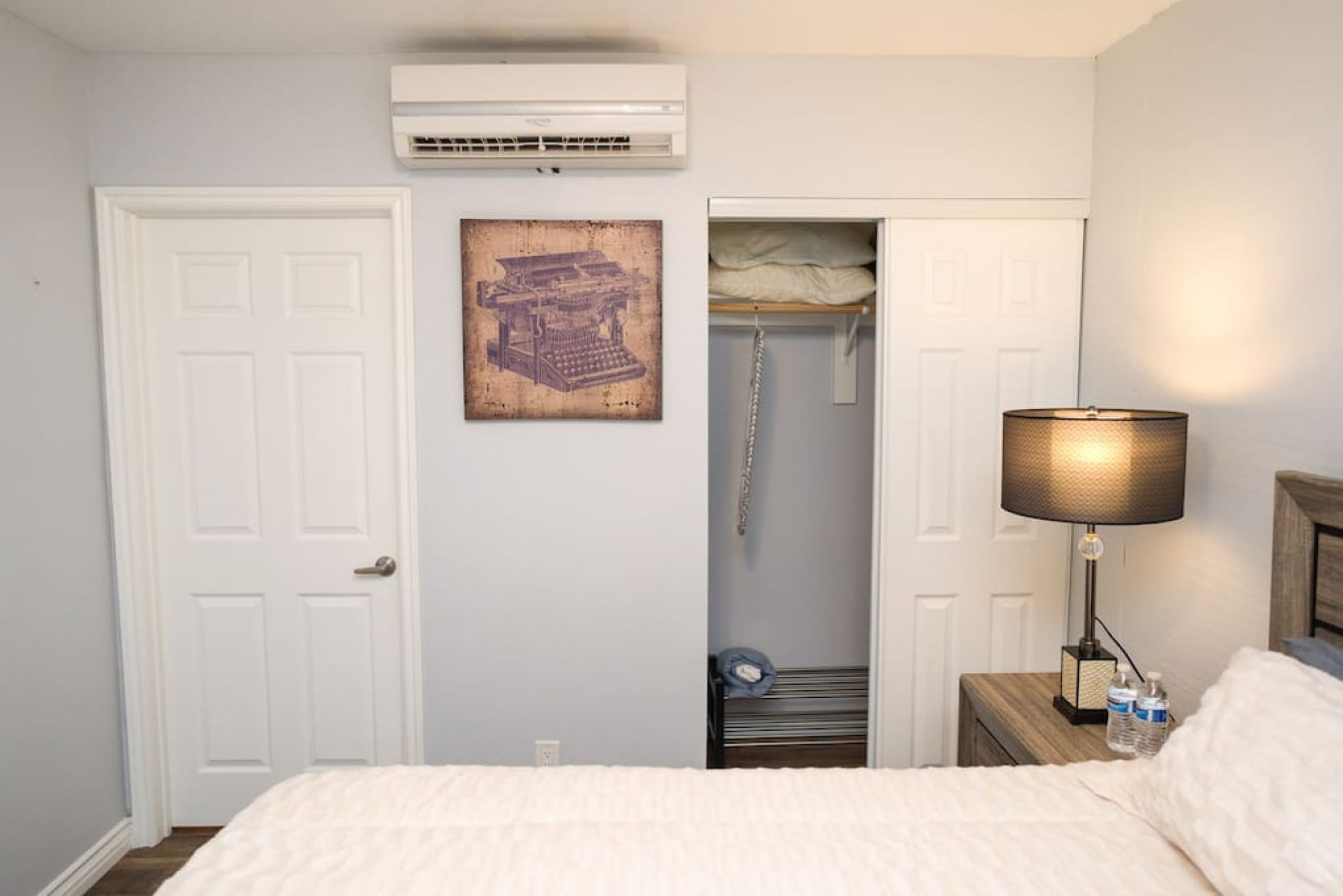 3D Virtual Tour: https://my.matterport.com/show/?m=dJS4KbfjYqm