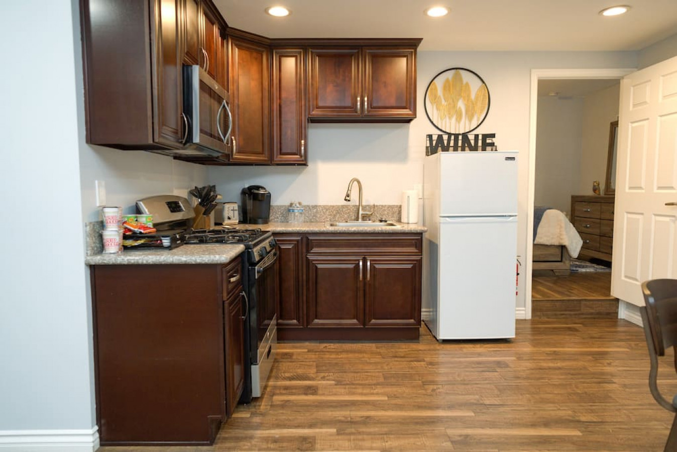 3D Virtual Tour: https://my.matterport.com/show/?m=dJS4KbfjYqm