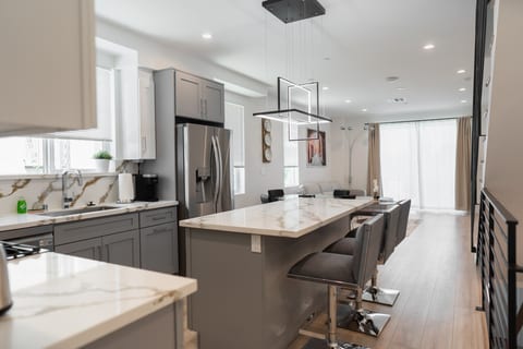 MODERN 4BR TOWNHOME BUILT IN 2023 WITH 2-CAR GARAGE, EV CHARGER & 2 BALCONIES (p63)