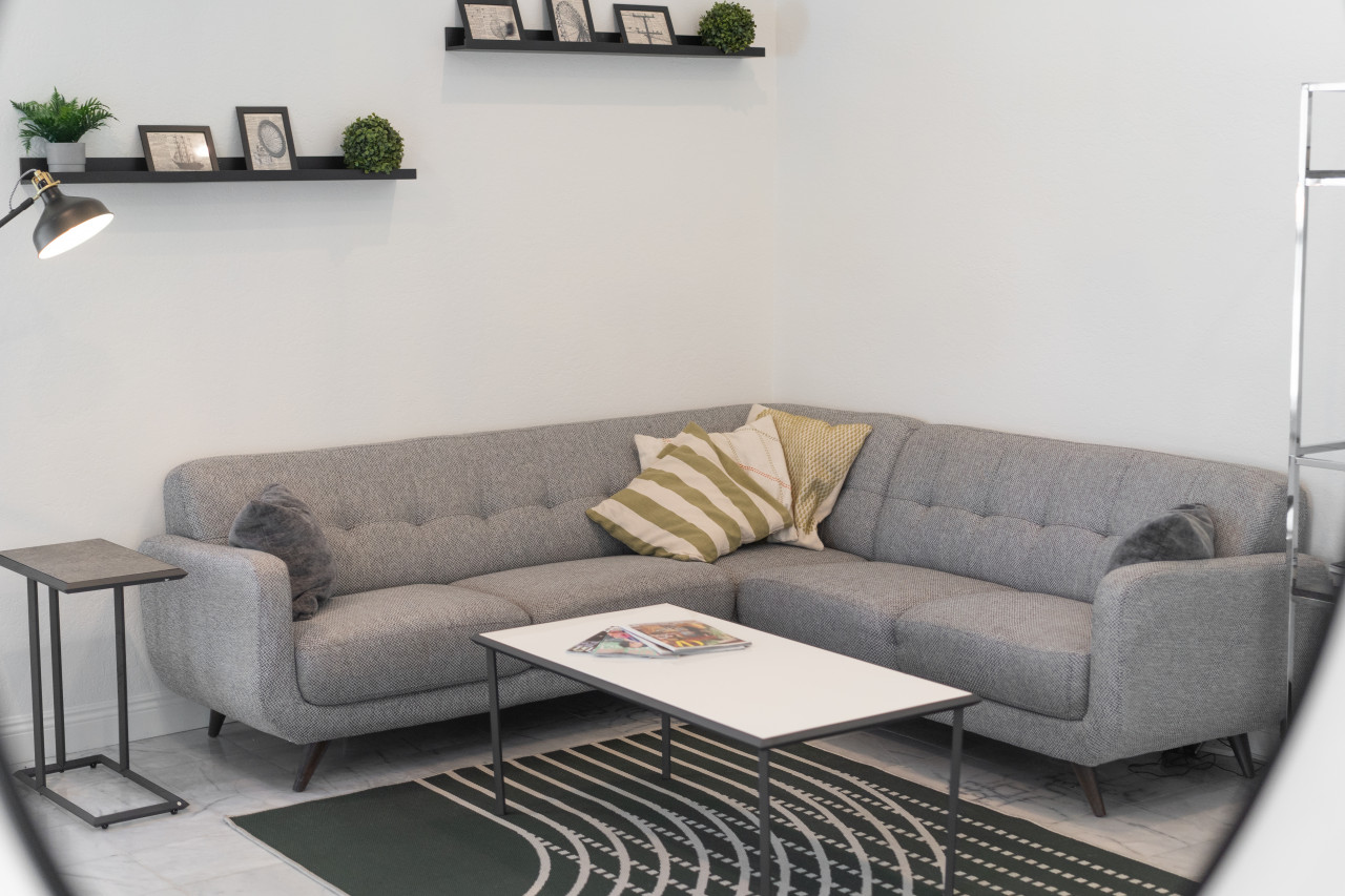 SPACIOUS 4-BEDROOM HOME WITH LARGE YARD AND GARAGE NEAR KNOTT'S BERRY FARM (p67) - Cypress