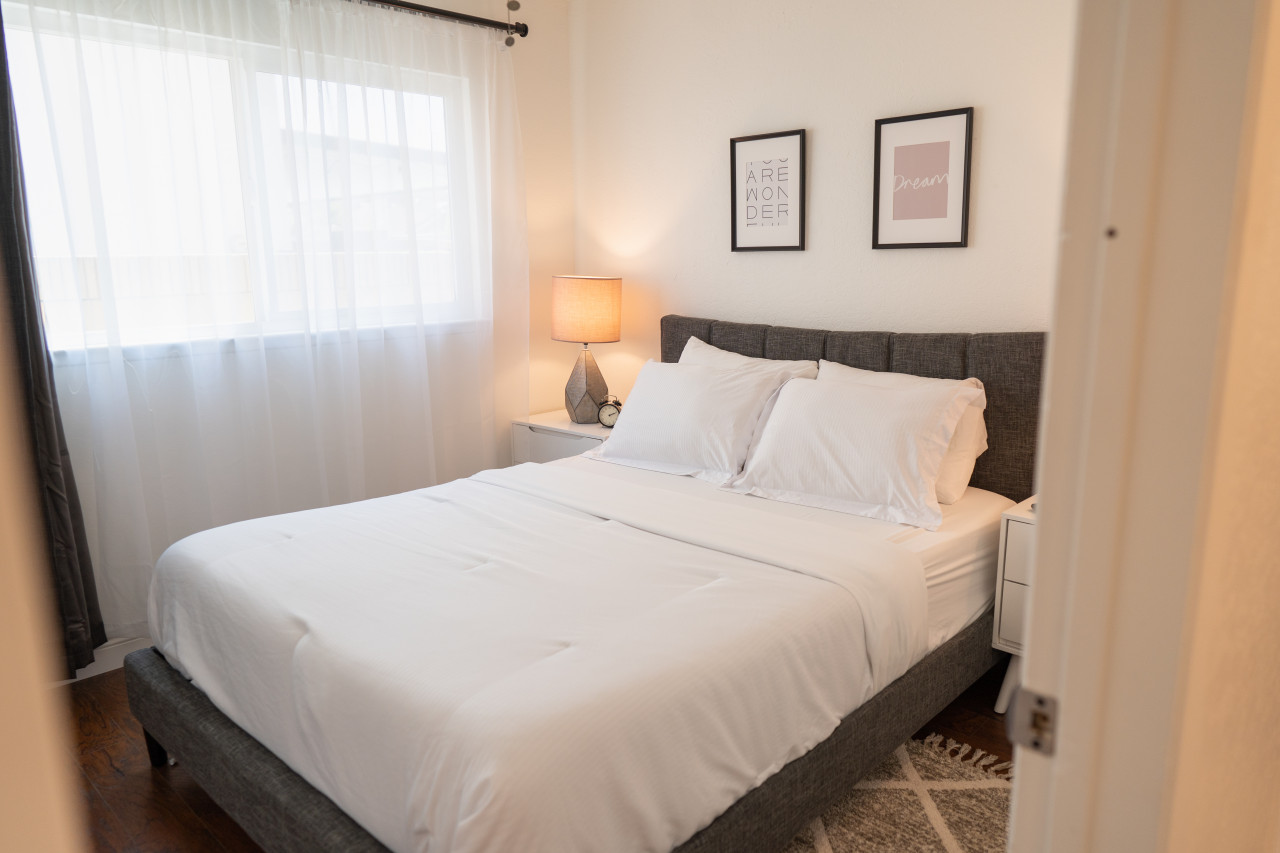 SPACIOUS 4-BEDROOM HOME WITH LARGE YARD AND GARAGE NEAR KNOTT'S BERRY FARM (p67) - Cypress