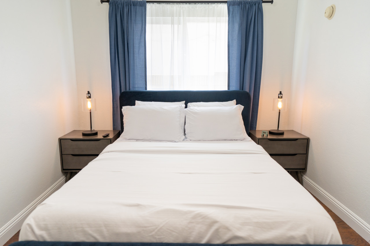 SPACIOUS 4-BEDROOM HOME WITH LARGE YARD AND GARAGE NEAR KNOTT'S BERRY FARM (p67) - Cypress