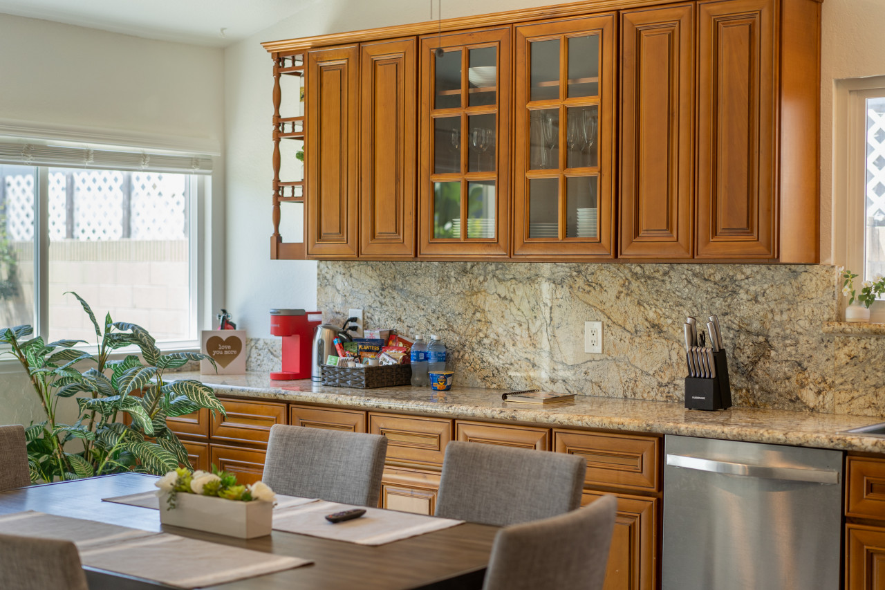 SPACIOUS 4-BEDROOM HOME WITH LARGE YARD AND GARAGE NEAR KNOTT'S BERRY FARM (p67) - Cypress