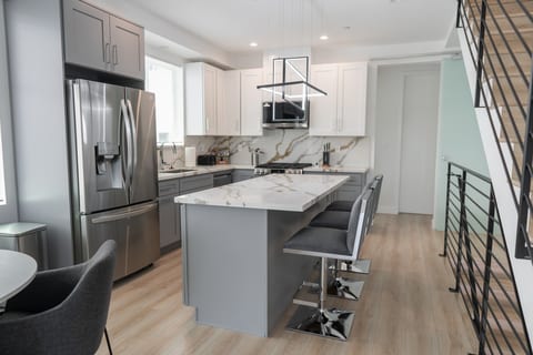 MODERN 4BR TOWNHOME BUILT 2023 w/ GARAGE & EV CHARGER p64