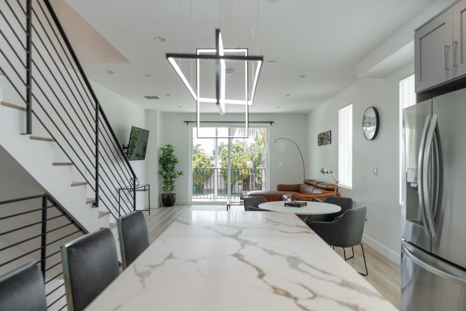 DINING AREA -- View 3D Virtual Tour of the Property Here: https://tinyurl.com/4ntcpbk3