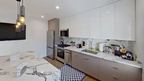 KITCHEN -- View 3D Virtual Tour of the Property Here: https://tinyurl.com/yx6fs3zs