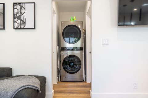 WASHER/DRYER -- View 3D Virtual Tour of the Property Here: http://tinyurl.com/ynez69em