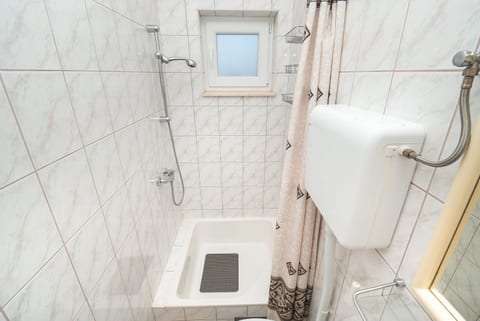 Apartments Ljubica - Unit 370998-13