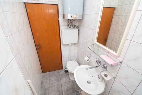 Apartments Ljubica - Unit 370999-13