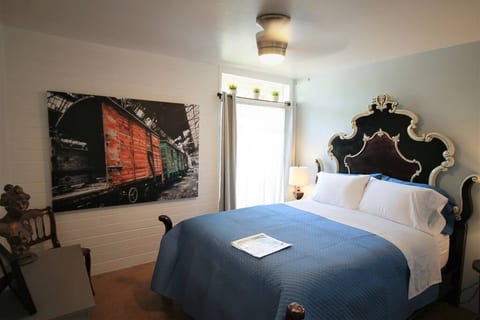 We're told that Marriot Hotels use these same Beauty Rest mattresses for it's better properties. Our guests rave about our beds and our Charter Club Damask 550 thread count 100% supima cotton sheets!