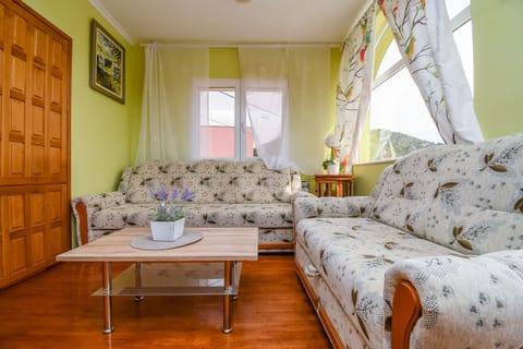 Apartment Sweet - Unit 371072-13