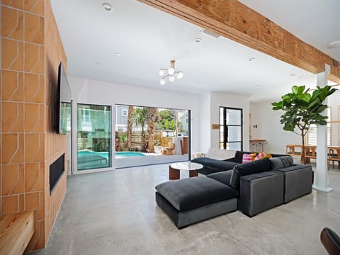 Sliding doors to take you to paradise!