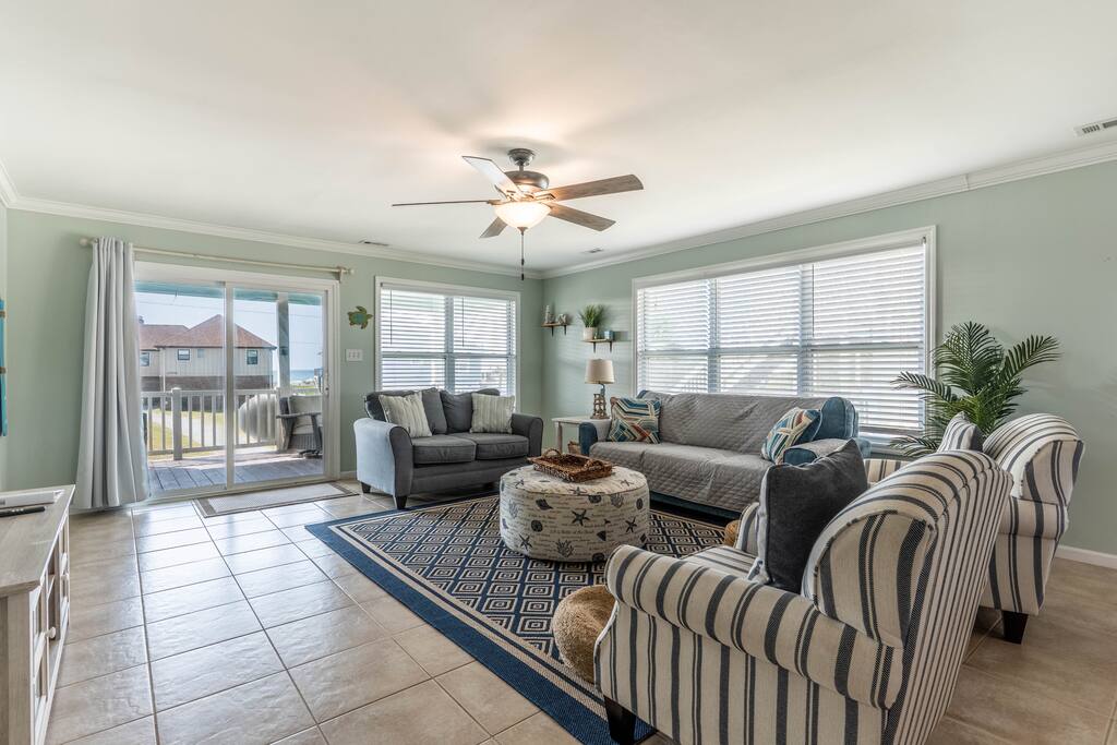 Ocean Views! Updated! Short walk to the beach!