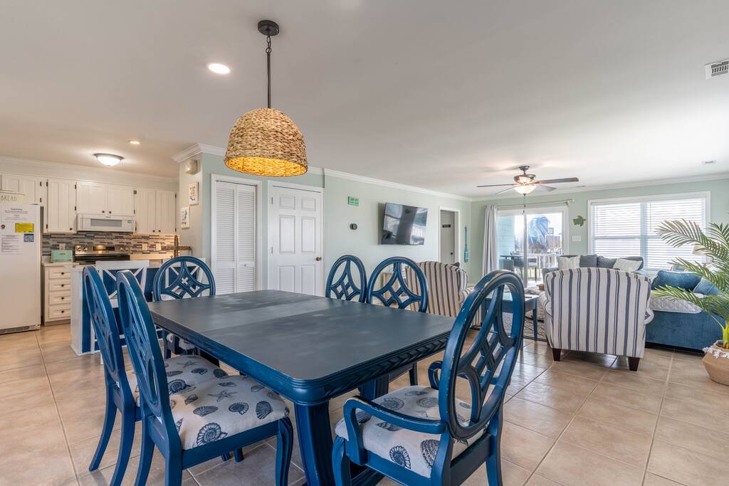 Ocean Views! Updated! Short walk to the beach!