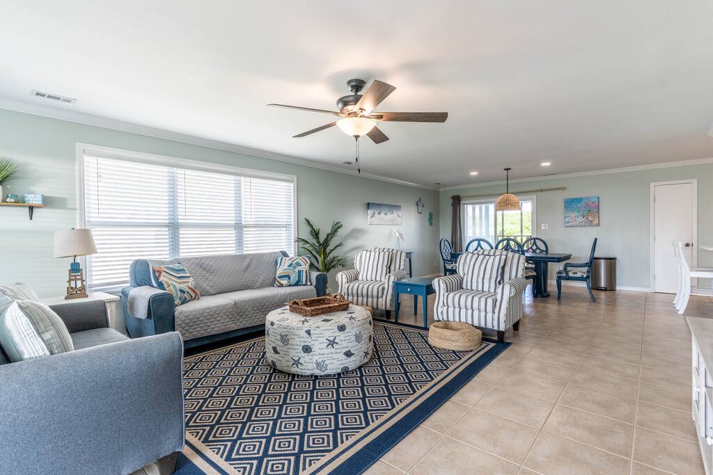Ocean Views! Updated! Short walk to the beach!