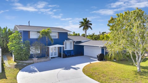 Welcome to TIKI BLUE - Your Large Beach House vacation get-away destination!
