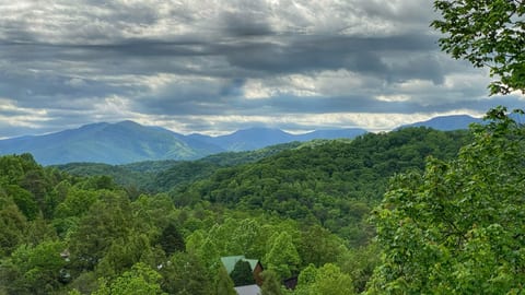 The Greenbrier Cabin - Gatlinburg, TN