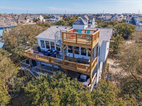 Luxe 4br waterfront+beach+pool+golf+fishing+more! image 3