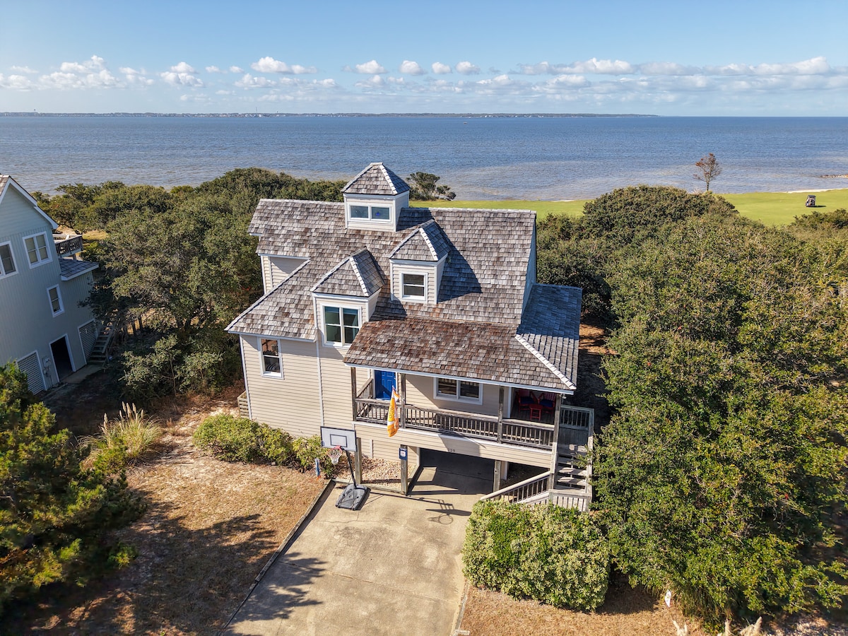 Waterfront Property overlooking the 5th hole of the Nags Head Links Course and the Roanoke Sound