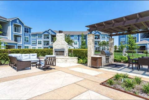 BBQ Grill and community lounge access