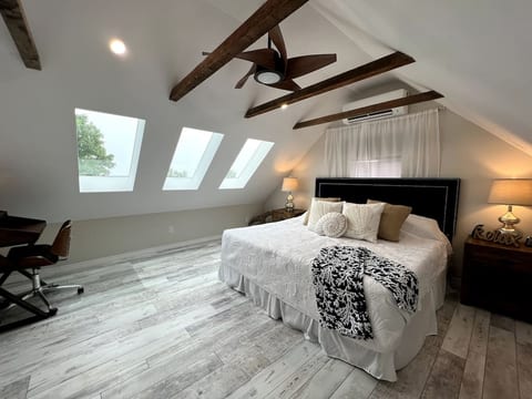This is the suite upstairs, the ocean views are truly breathtaking through these large skylights. The sunrises you will capture each morning are not to be missed.
