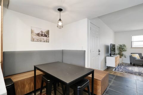 Walk to K-State | Cozy Manhattan Retreat