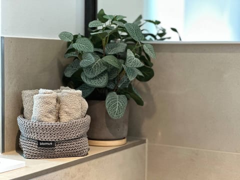 In der gesamten Wohnung liegen Handtücher für dich und deine Reisebegleitungen bereit. 