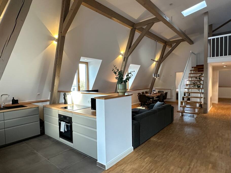 3br-*-family-reunions-*-spacious-*-walk-downtown/