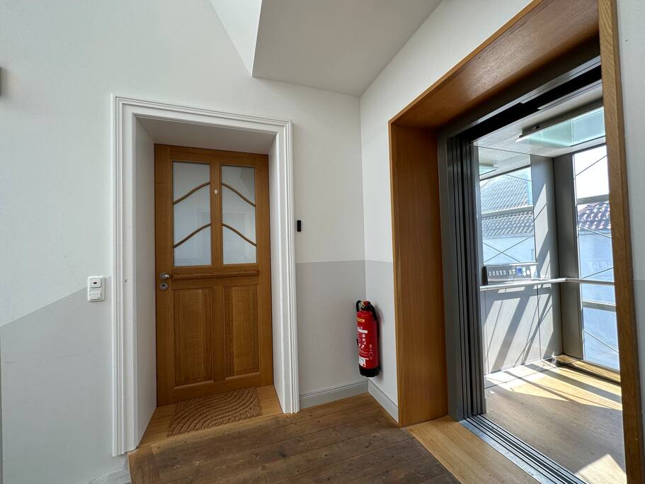 3br-*-family-reunions-*-spacious-*-walk-downtown/