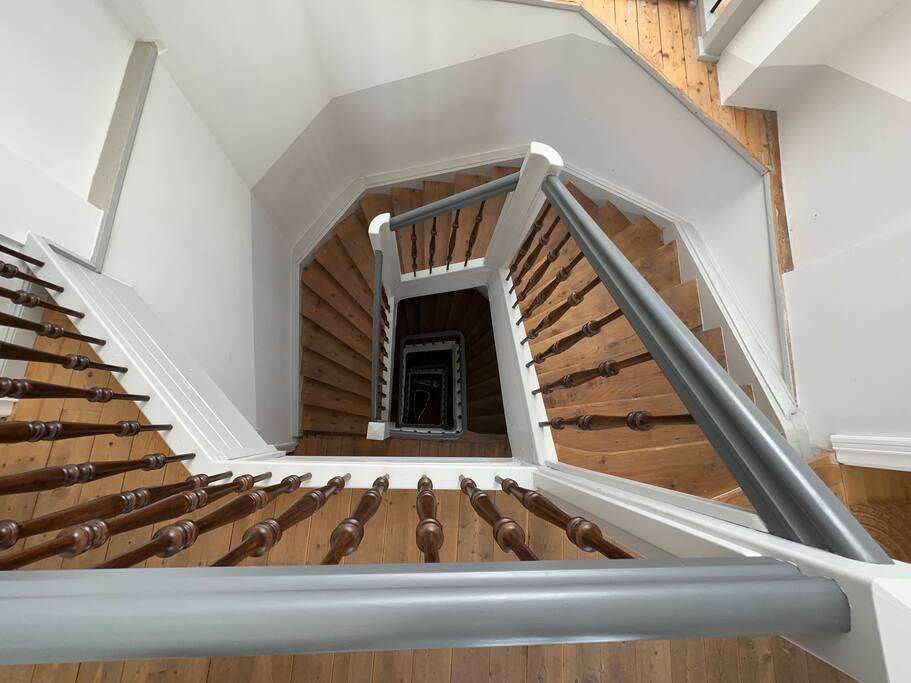 3br-*-family-reunions-*-spacious-*-walk-downtown/