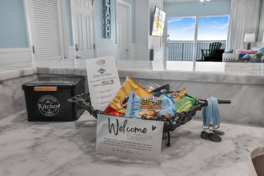 crystal-shores-503-direct-beach-front-2-king-beds-2-full-baths.-balcony-pool-hot-tub-sauna!/