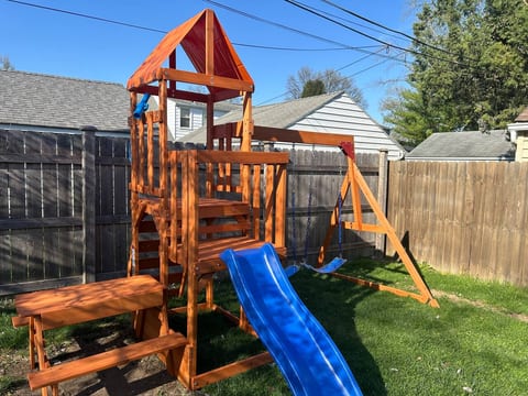 Bexley Family Friendly King Bed Staycation