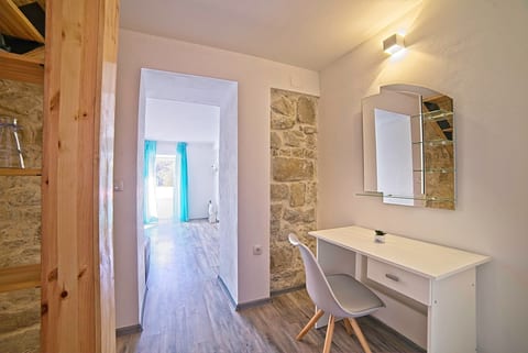House Dawn - Unit 370914-13